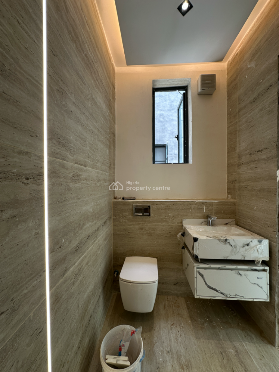 Exclusive 2 Bedroom Maisonette, Lekki Phase 1, Lekki, Lagos, Flat / Apartment for Rent