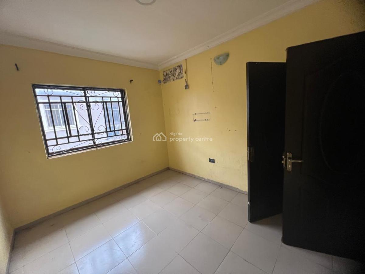 3 Bedroom Flat, Olumuyiwa Street Off Tomi Williams, Idimu, Lagos, Flat / Apartment for Rent