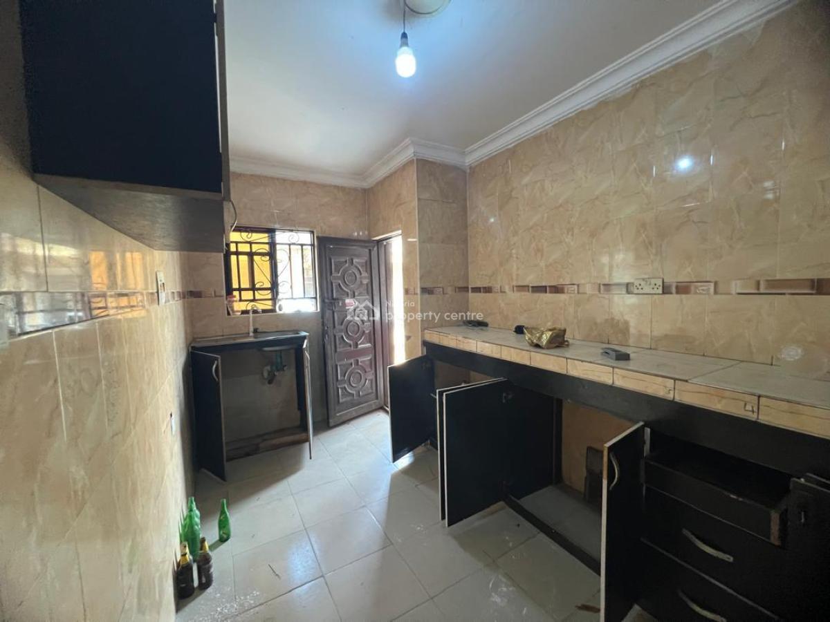 3 Bedroom Flat, Olumuyiwa Street Off Tomi Williams, Idimu, Lagos, Flat / Apartment for Rent