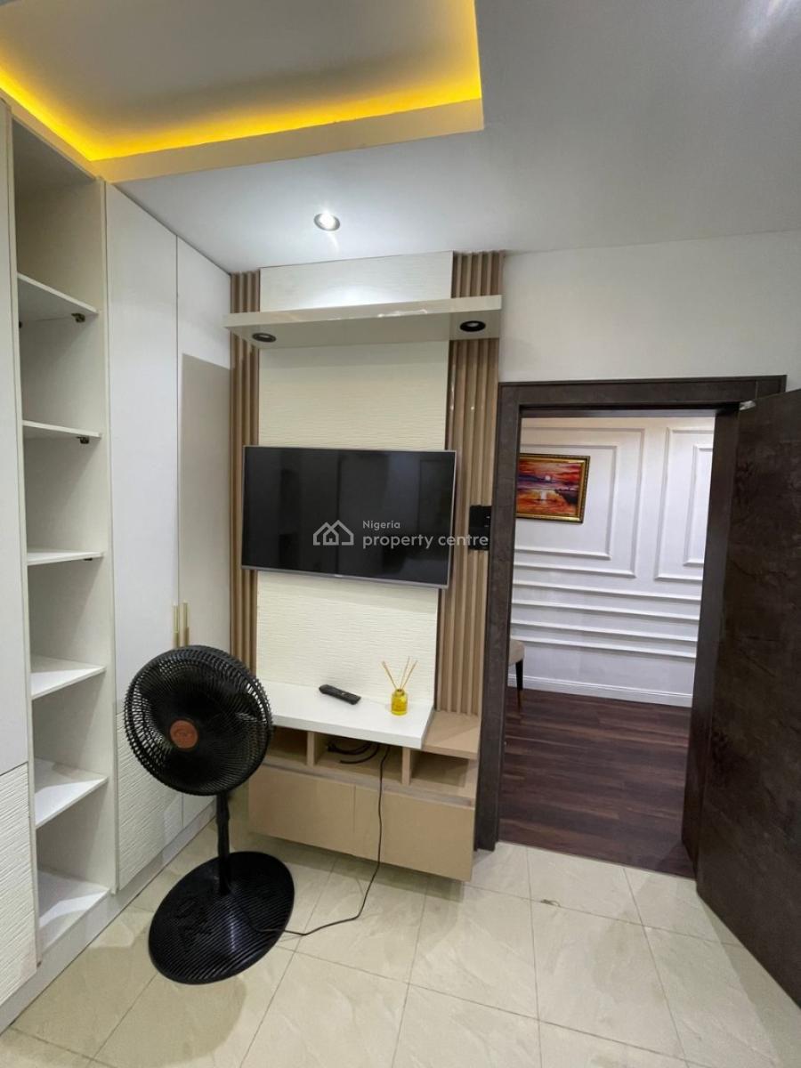 2 Bedrooms Apartment, Allen, Ikeja, Lagos, Flat / Apartment Short Let