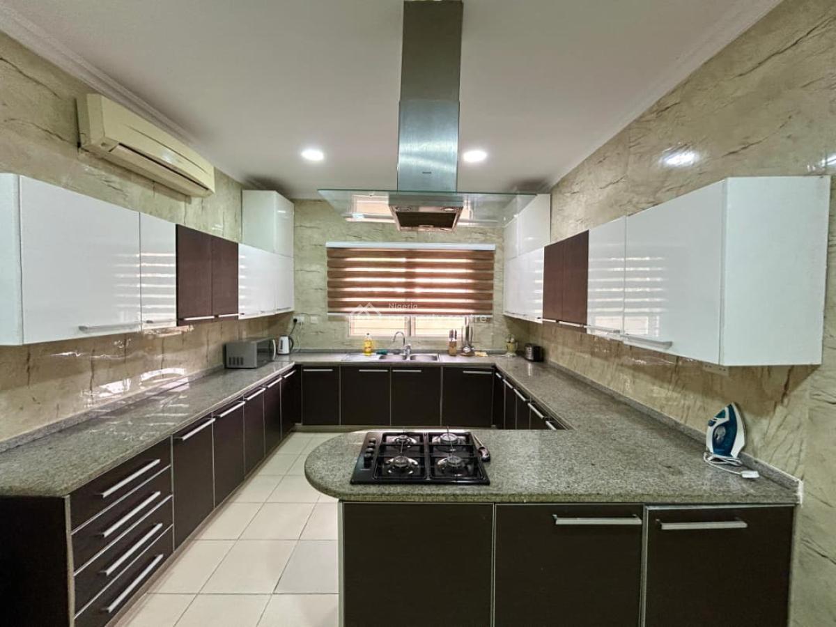 Exquisite 3 Bedroom Apartment with a Room Bq, Off Bourdillon Road, Old Ikoyi, Ikoyi, Lagos, Flat / Apartment for Rent