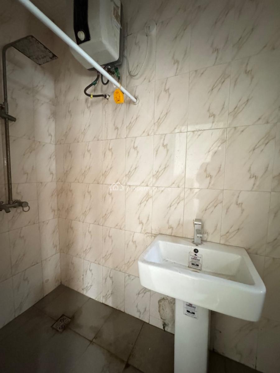 Decent 4 Bedroom Terrace Duplex, Osapa, Lekki, Lagos, Terraced Duplex for Rent