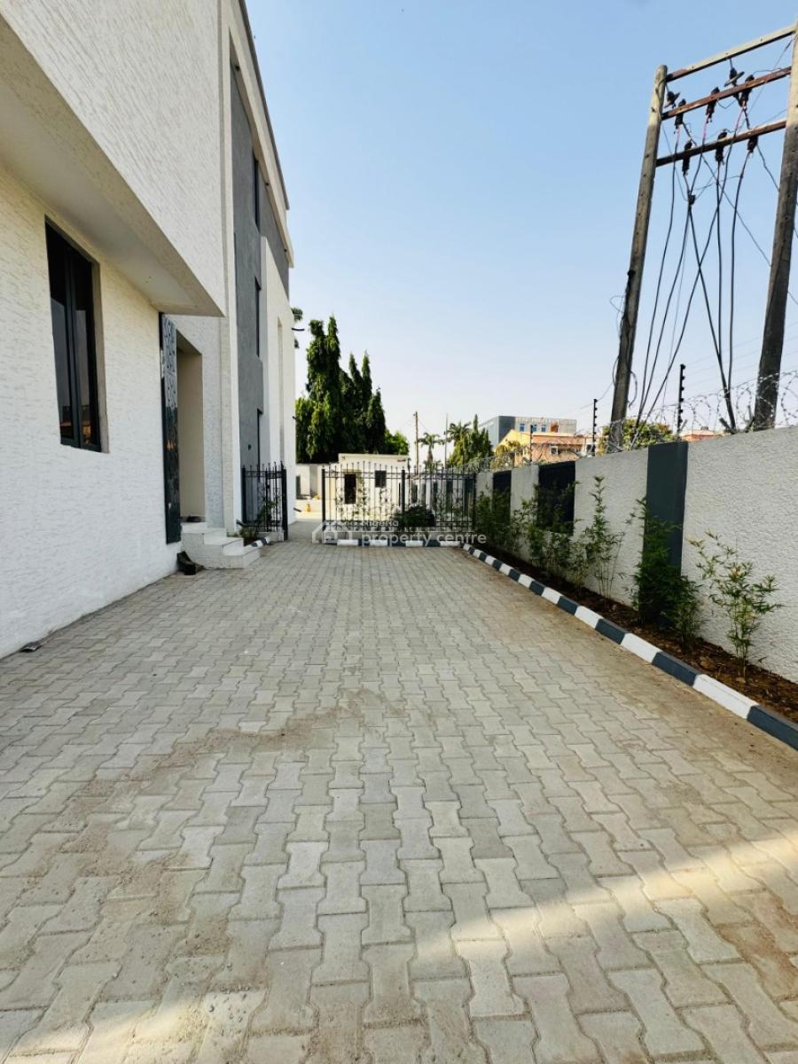Eloquently Designed & Smart 5 Bedroom Townhouse  + Bq, Off Yakubu Gowon Way, Asokoro District, Abuja, Terraced Duplex for Sale