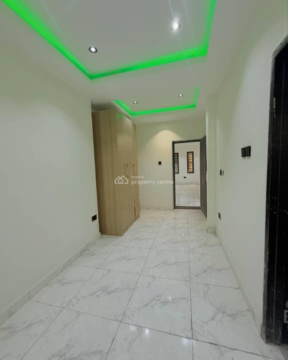 Exquisite 3 Bedroom Apartment in Highly Serene Environment, Gbagada, Lagos, Flat / Apartment for Sale