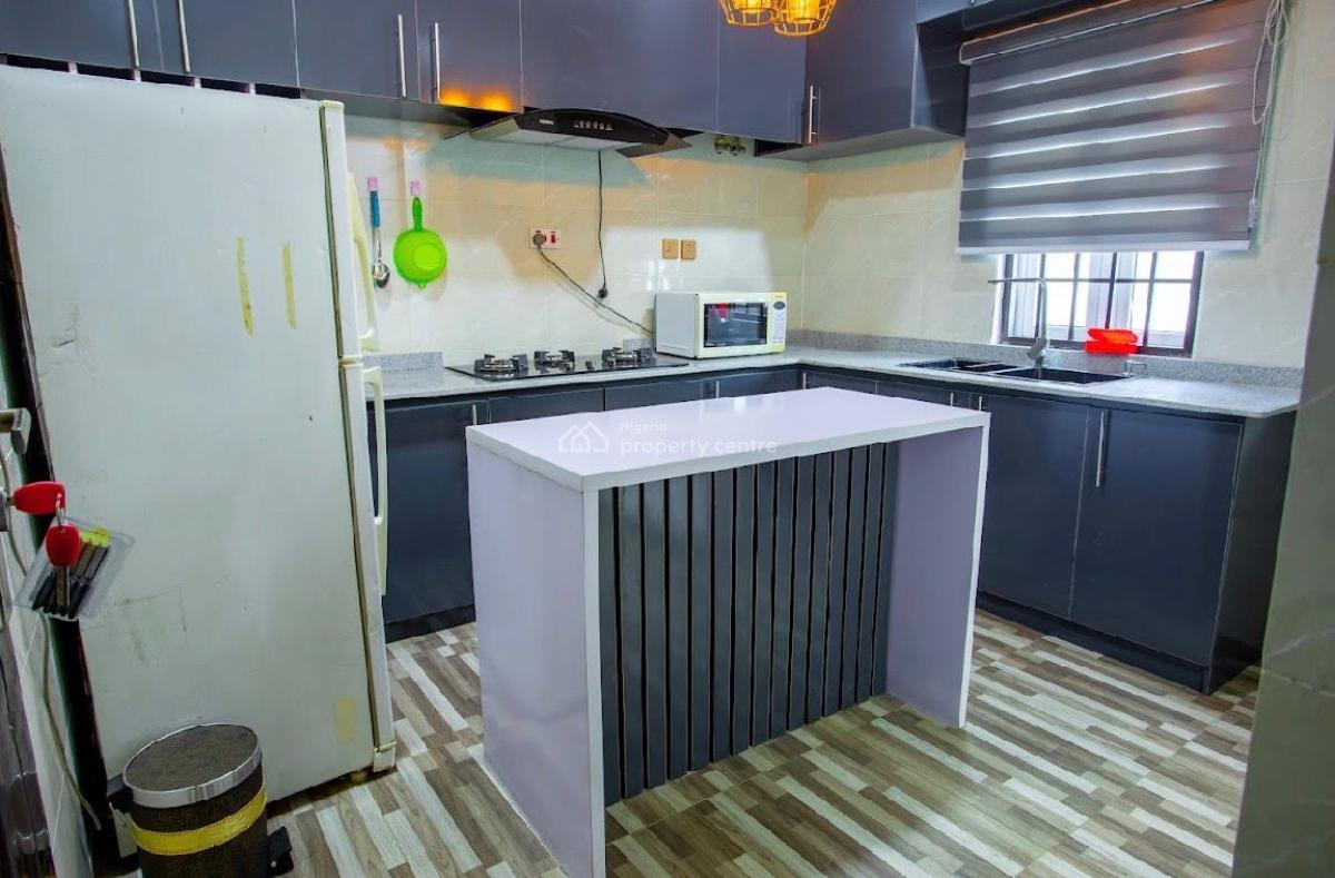 3 Bedrooms Terrace, Plot 3124, Jedo Estate Road, After Dunamis Church, Lugbe District, Abuja, Terraced Duplex Short Let