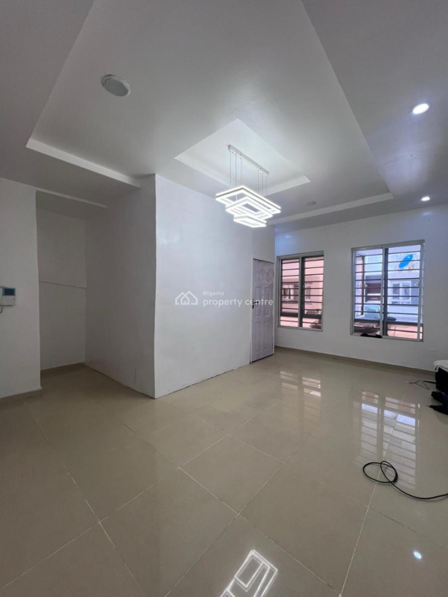 Fully Serviced 1 Bedroom( Room & Parlor) Apartment with Pool & Gym, Victoria Bay Estate Orchid Before Roundabout, Lekki, Lagos, Mini Flat (room and Parlour) for Rent