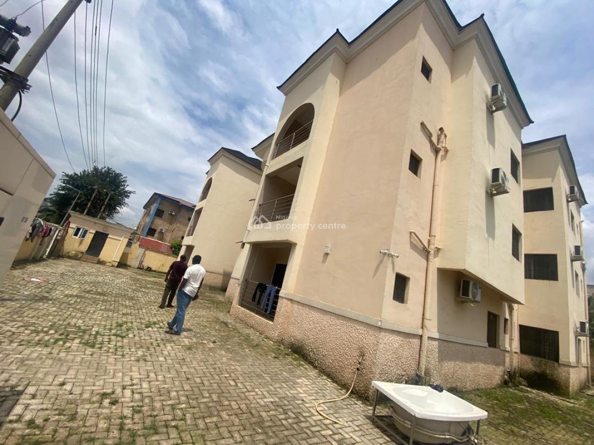Spacious 4 Bedroom Flat, By Force Head Qtrs / Stratton Hotel, Asokoro District, Abuja, Flat / Apartment for Rent