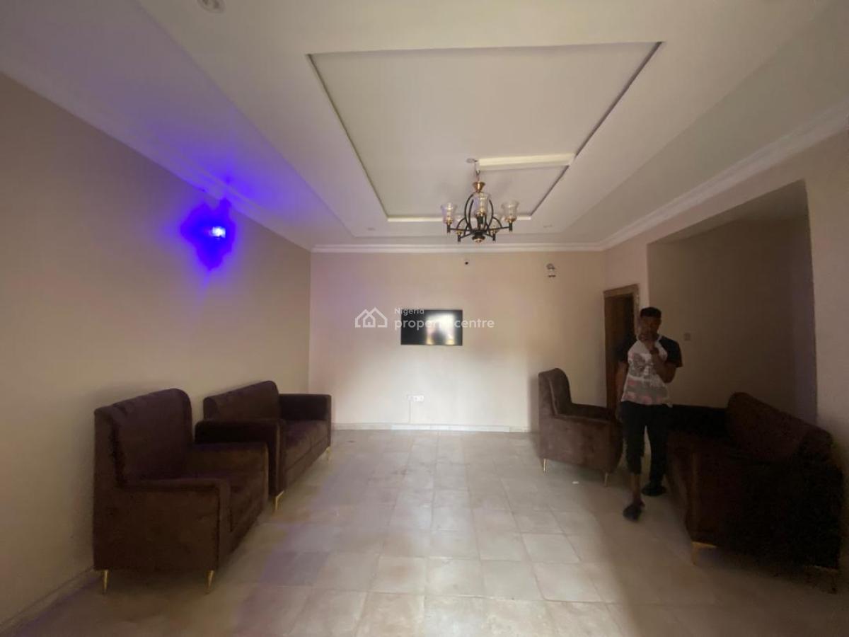 Spacious 4 Bedroom Flat, By Force Head Qtrs / Stratton Hotel, Asokoro District, Abuja, Flat / Apartment for Rent