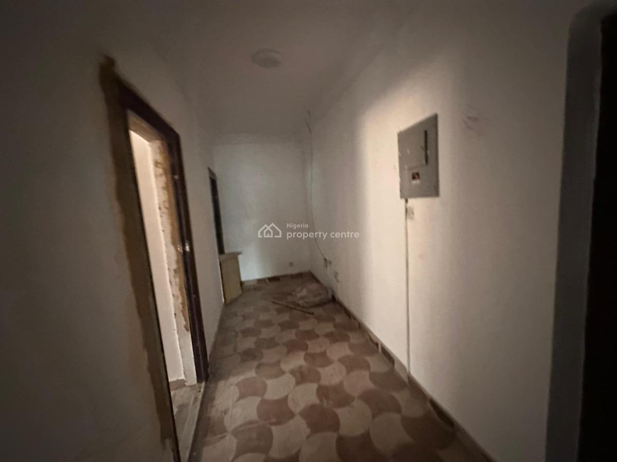 3 Bedroom Flat, Off International Airport Road Ajao Estate, Isolo, Lagos, Office Space for Rent