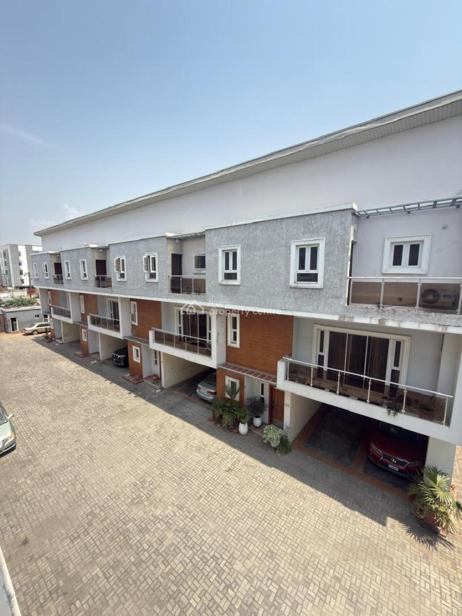 Luxury 4 Bedroom Terrace with Bq, Lekki Phase 1, Lekki, Lagos, Flat / Apartment for Rent