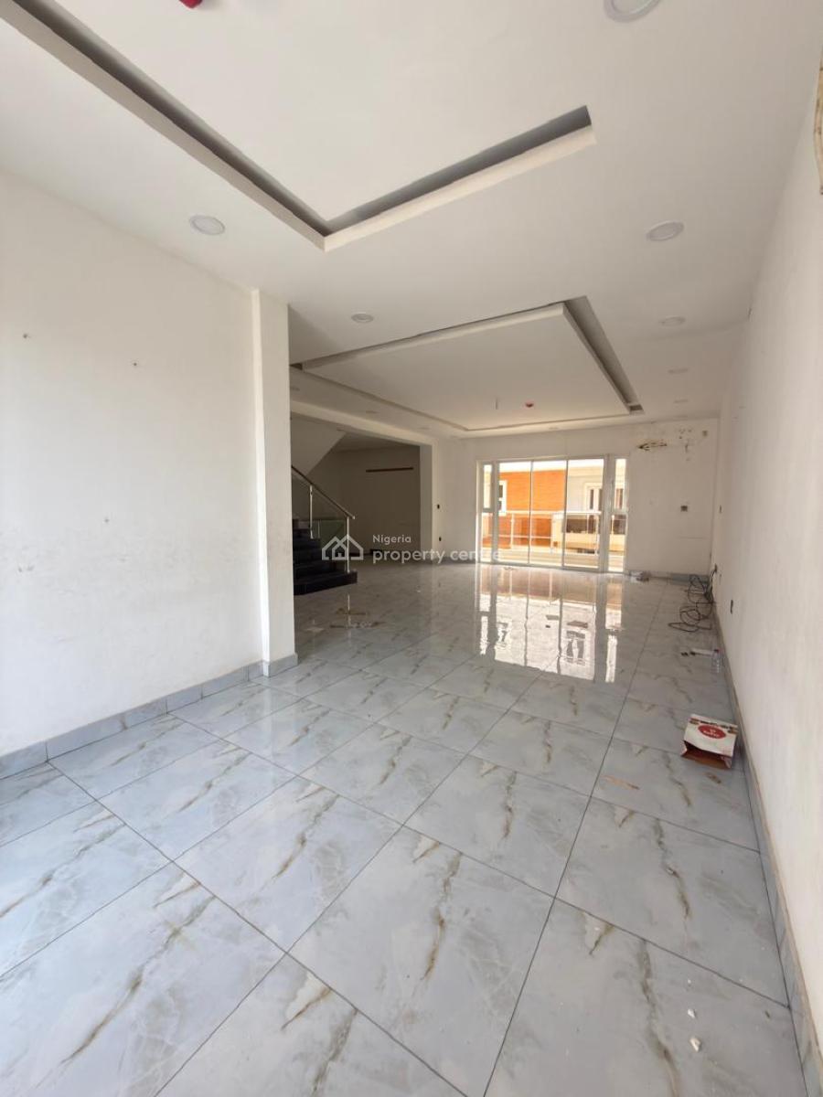 Luxury 4 Bedroom Terrace with Bq, Lekki Phase 1, Lekki, Lagos, Flat / Apartment for Rent