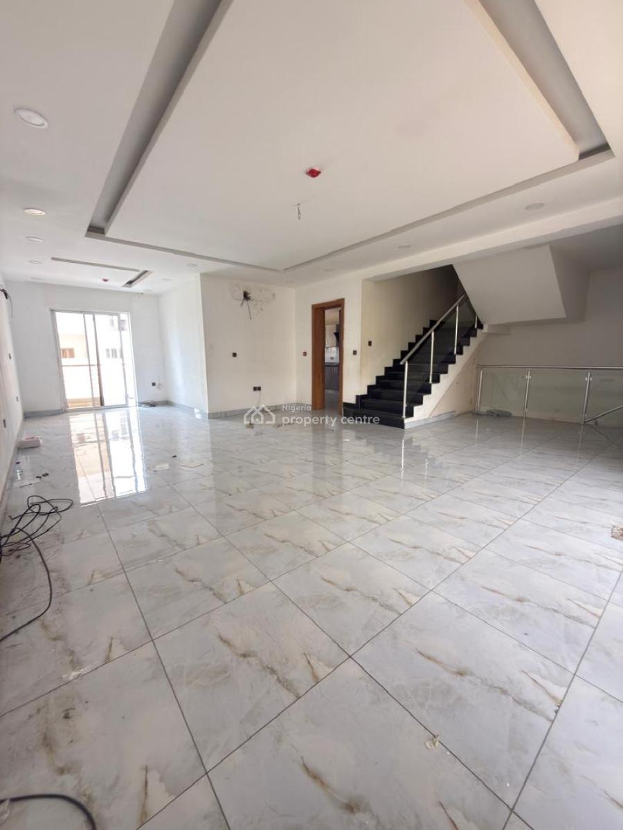 Luxury 4 Bedroom Terrace with Bq, Lekki Phase 1, Lekki, Lagos, Flat / Apartment for Rent