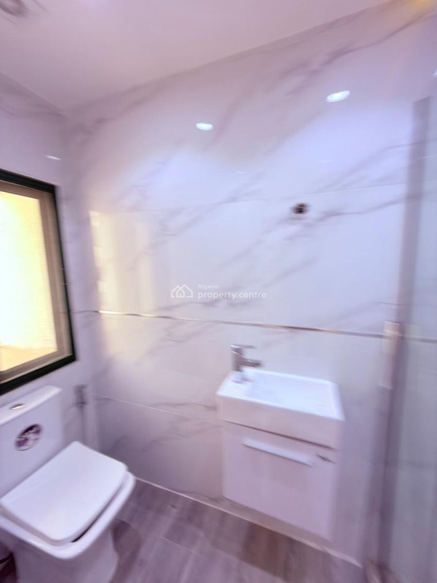 Beautiful 3 Bedroom Flat with Bq, Ademola Adetukunbo Crescent, Wuse 2, Abuja, Flat / Apartment for Rent