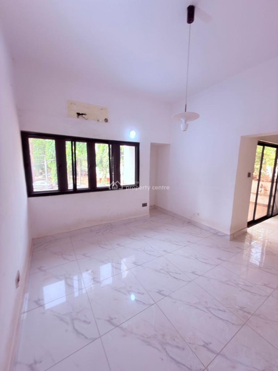 Beautiful 3 Bedroom Flat with Bq, Ademola Adetukunbo Crescent, Wuse 2, Abuja, Flat / Apartment for Rent