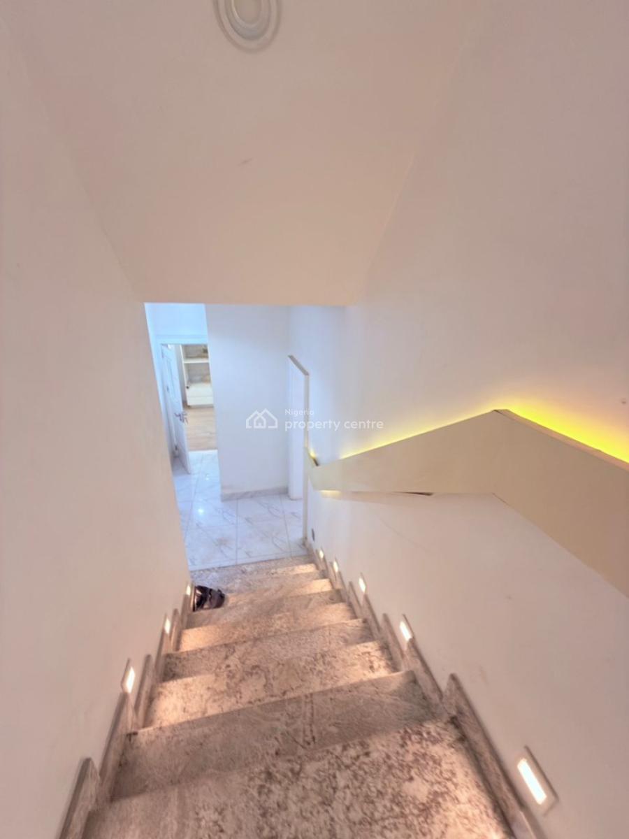 Beautiful 3 Bedroom Flat with Bq, Ademola Adetukunbo Crescent, Wuse 2, Abuja, Flat / Apartment for Rent