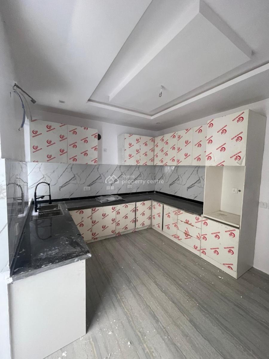 2 Bedroom Spacious Service Apartment, Lekki, Lagos, Flat / Apartment for Sale