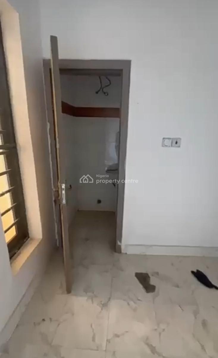 Spacious Upstairs Bedroom Inside a Shared Duplex{ Video }, Ikota Villa Gra, Ikota, Lekki, Lagos, Self Contain (single Rooms) for Rent