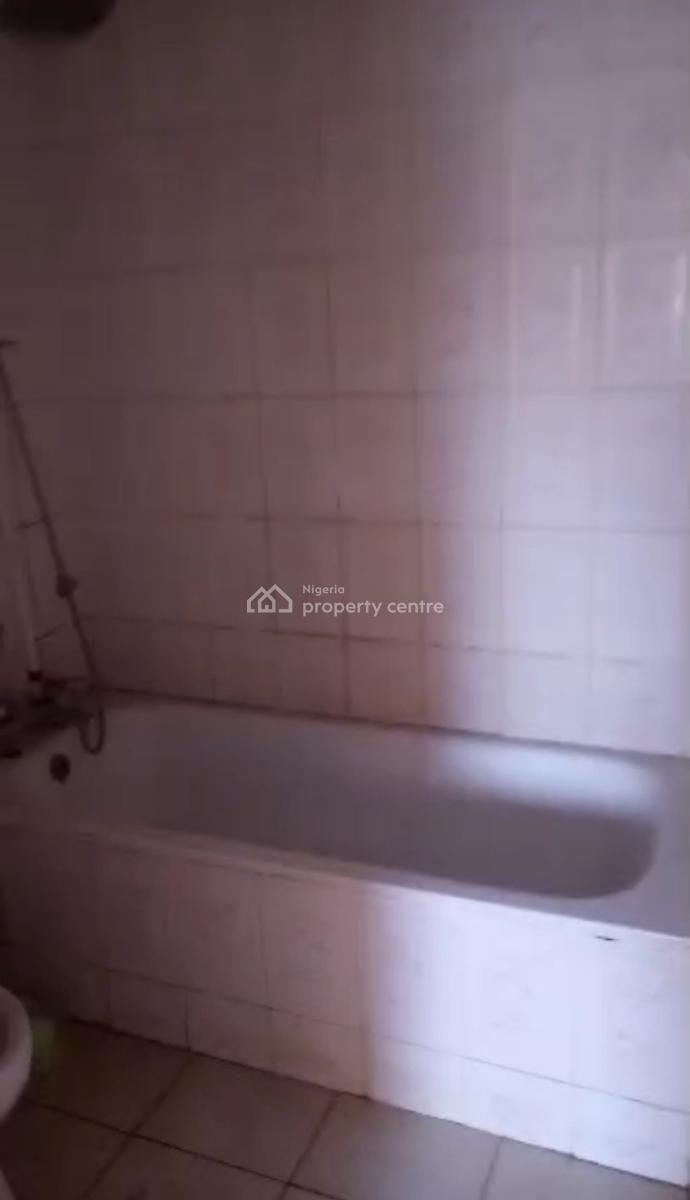 2 Bedroom Flat on a Second Floor, Utako, Abuja, Flat / Apartment for Rent