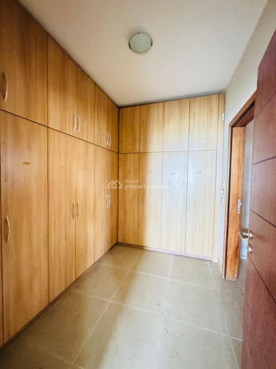 Fully Serviced Neatly Used  Spacious 3 Bedroom Flat, Belavusta, Banana Island, Ikoyi, Lagos, Flat / Apartment for Rent