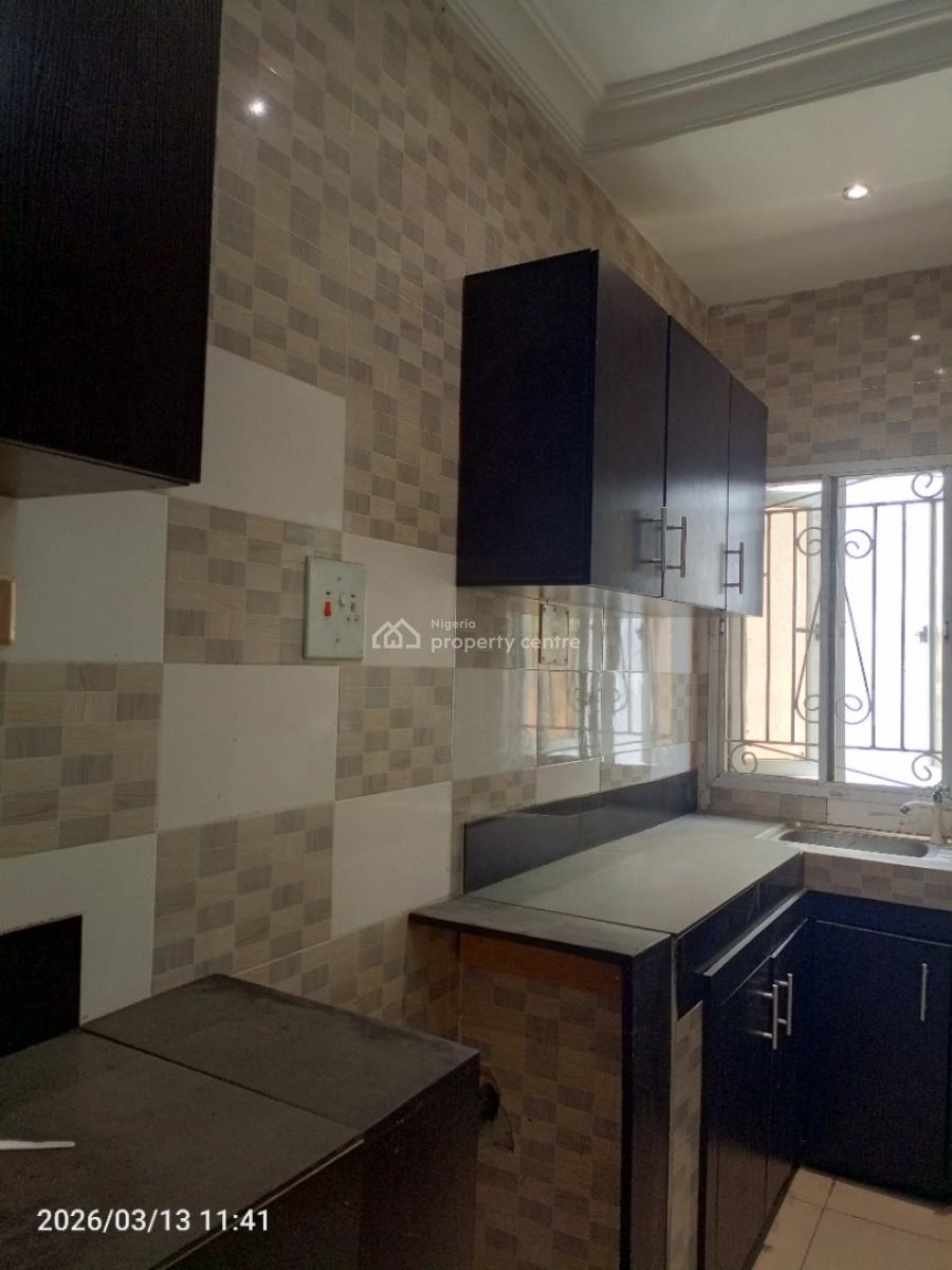 3 Bedroom Luxurious Upstair Flat, Thomas Estate, By Eco Bank Addo Road, Ajiwe, Ajah, Lagos, Flat / Apartment for Rent
