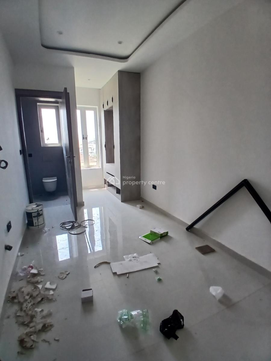 Tastefully Finished and Newly Built and Serviced with 24/7 Power Supply, Lekki Phase 1, Lekki, Lagos, Flat / Apartment for Rent