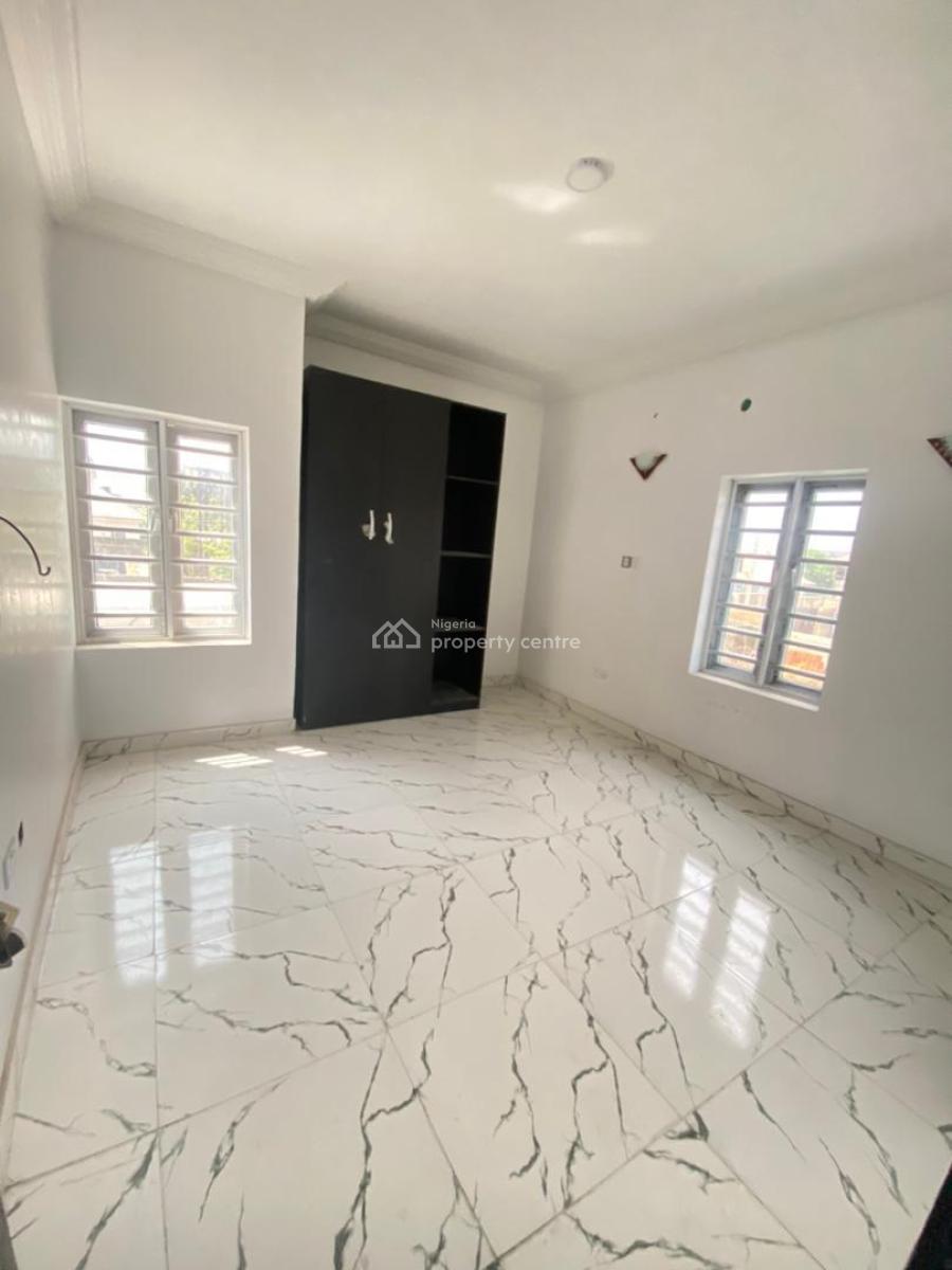 Fairly Used Sharp: Luxury and Spacious Ground Floor, Phase 2, Oribanwa, Ibeju Lekki, Lagos, Flat / Apartment for Sale