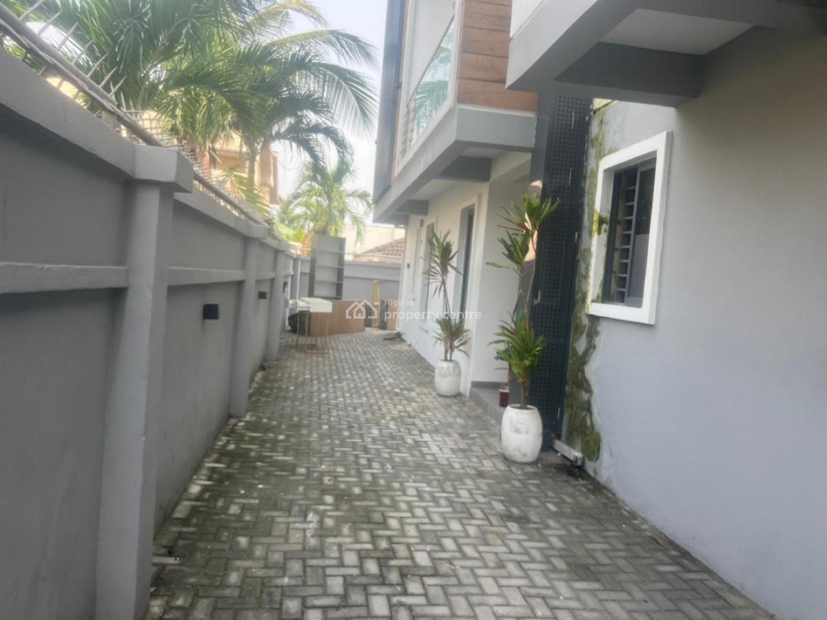 Self Compound 4 Bedroom Semi Detached Duplex with a Room Bq, Lekki Phase 1, Lekki, Lagos, Semi-detached Duplex for Rent