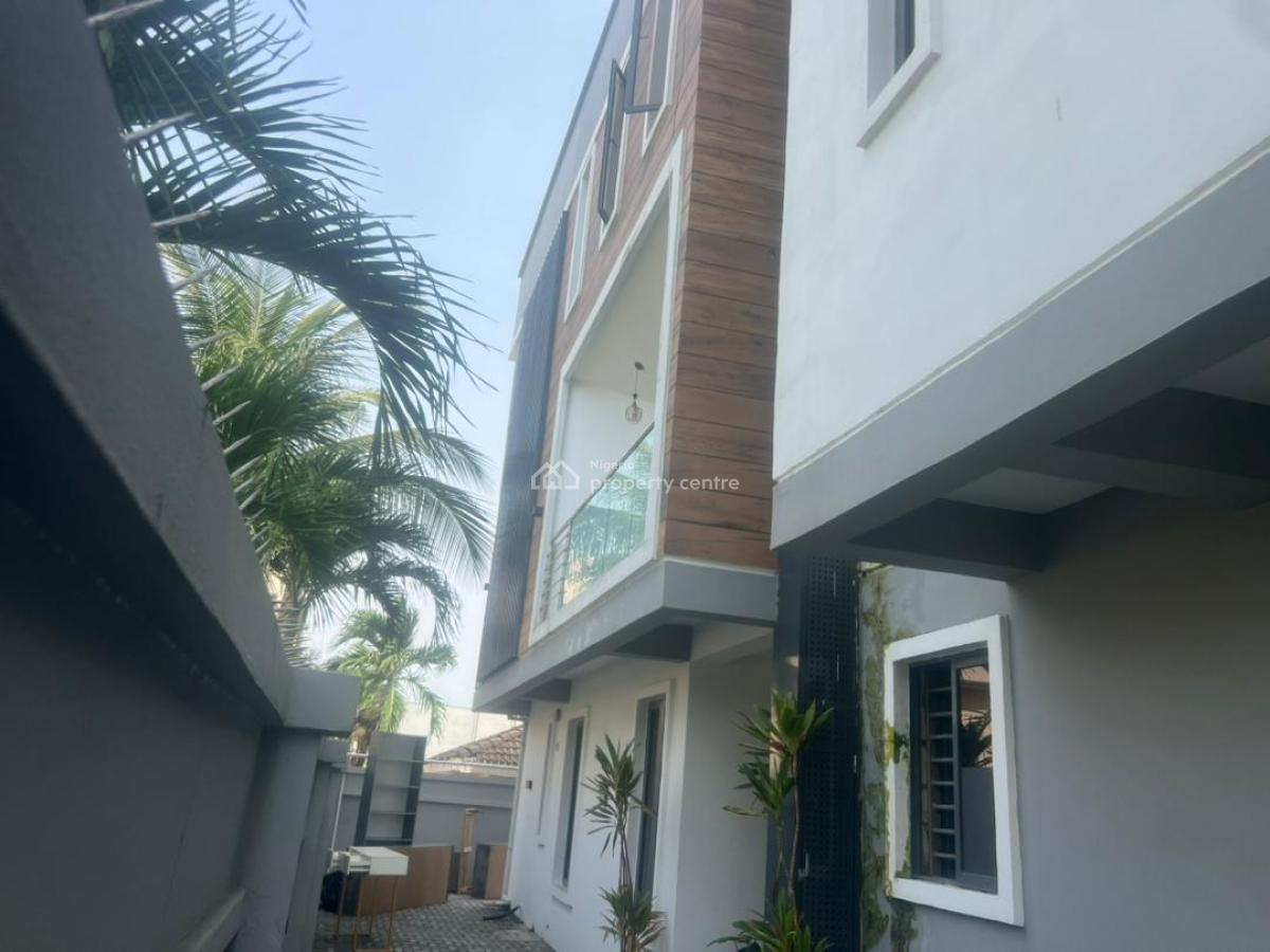 Self Compound 4 Bedroom Semi Detached Duplex with a Room Bq, Lekki Phase 1, Lekki, Lagos, Semi-detached Duplex for Rent