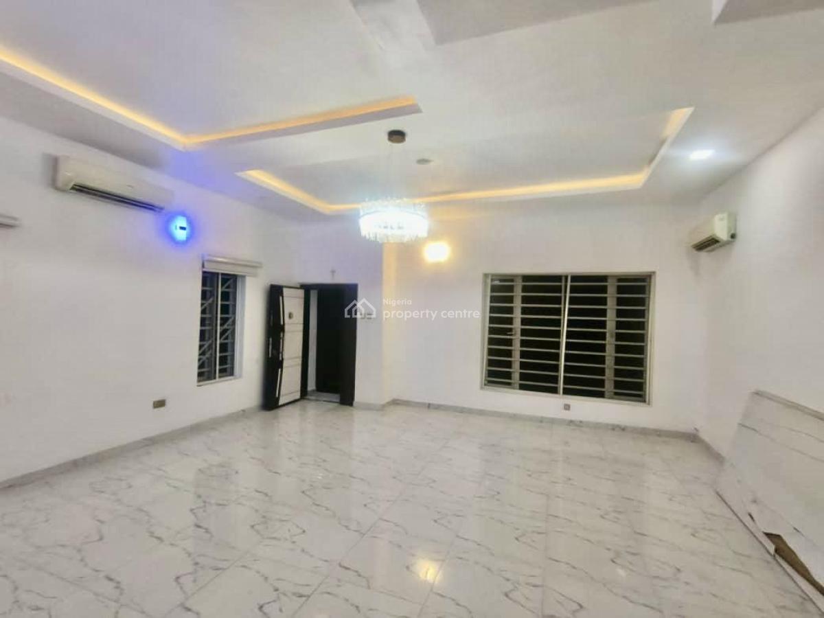 Sharp and Clean Renovated Plus a B Q, Osapa, Lekki, Lagos, Semi-detached Duplex for Rent