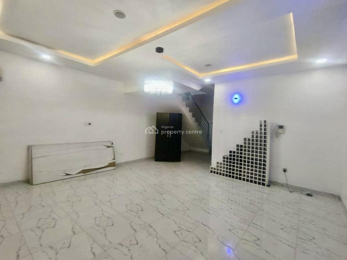 Sharp and Clean Renovated Plus a B Q, Osapa, Lekki, Lagos, Semi-detached Duplex for Rent