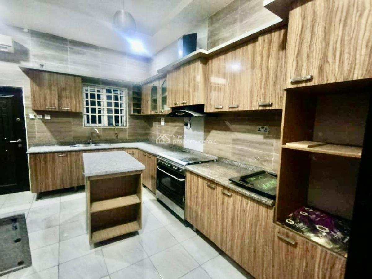 Sharp and Clean Renovated Plus a B Q, Osapa, Lekki, Lagos, Semi-detached Duplex for Rent