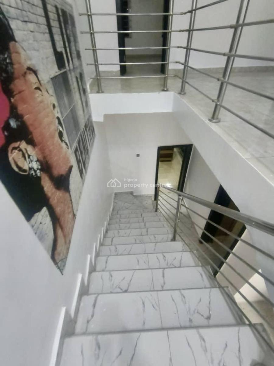 Sharp and Clean Renovated Plus a B Q, Osapa, Lekki, Lagos, Semi-detached Duplex for Rent