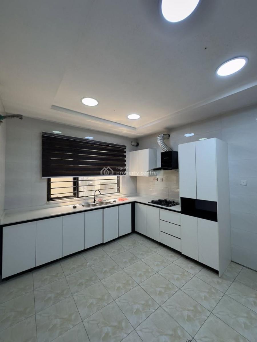 3 Bedroom Apartment, Lekki Phase 1, Lekki, Lagos, Flat / Apartment for Rent