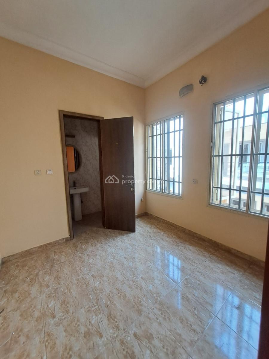 Well Built 3 Bedroom Apartment in a Gated Estate, Chevron Drive, Lekki, Lagos, Flat / Apartment for Rent