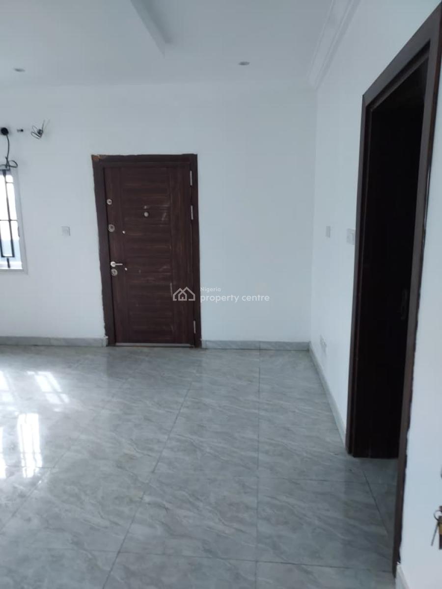 Luxury Meets  Comfort 4 Bedroom Terrace, Ikota Villa Estate, Ikota, Lekki, Lagos, Flat / Apartment for Rent