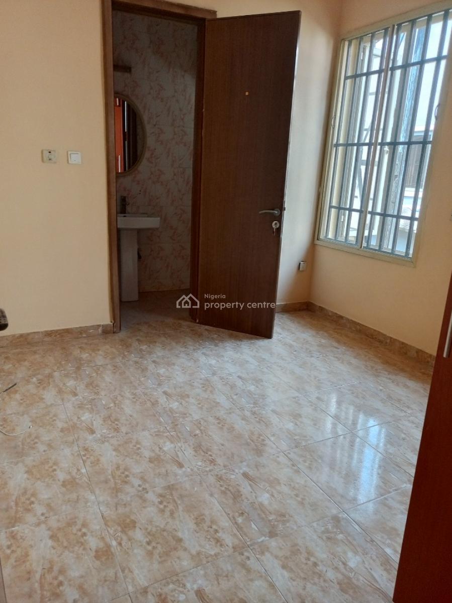 Sharp 3bedroom with Bq Secured Estate, Chevron Drive, Lekki, Lagos, Flat / Apartment for Rent