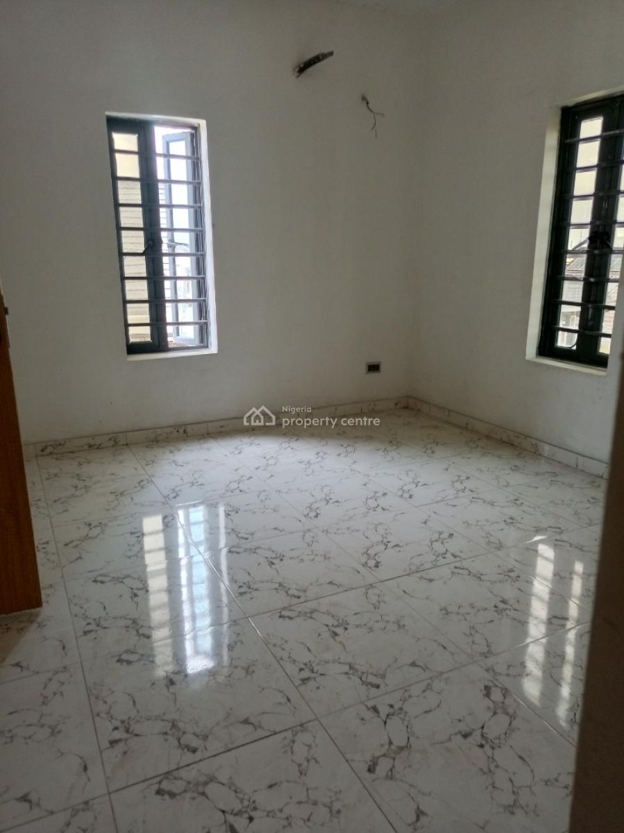 Video Available: Sharp 2bedroom First Floor, Off Admiralty Way, Lekki Phase 1, Lekki, Lagos, Flat / Apartment for Rent