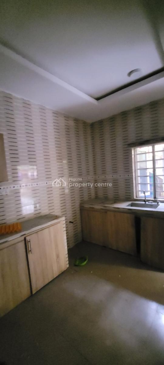Spacious  2 Bedroom  Flat, Sangotedo, Ajah, Lagos, Flat / Apartment for Rent