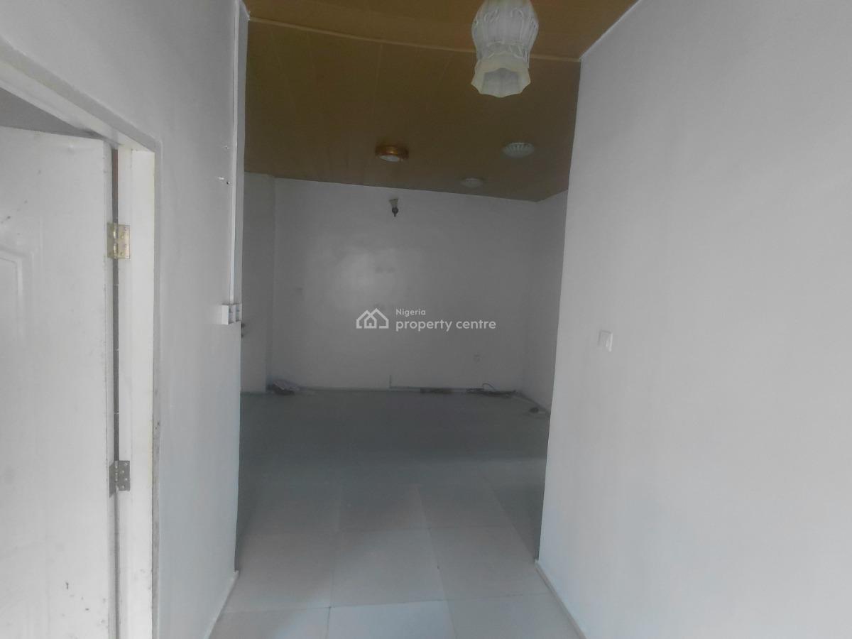 Decent 3 Bedroom Flat, Apollo Estate, Ketu, Lagos, Flat / Apartment for Rent