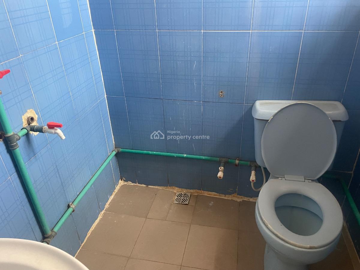 Luxury 3 Bedroom Flat, Along Iranla Road, Opp. White House, Tokunbo, Ajah, Ajah, Lagos, Flat / Apartment for Rent