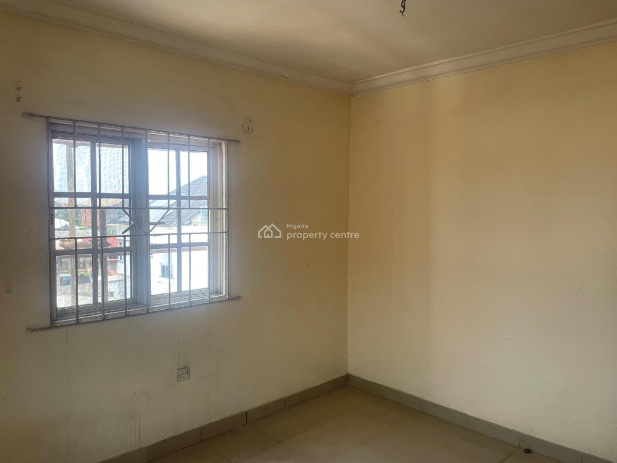 Luxury 3 Bedroom Flat, Along Iranla Road, Opp. White House, Tokunbo, Ajah, Ajah, Lagos, Flat / Apartment for Rent
