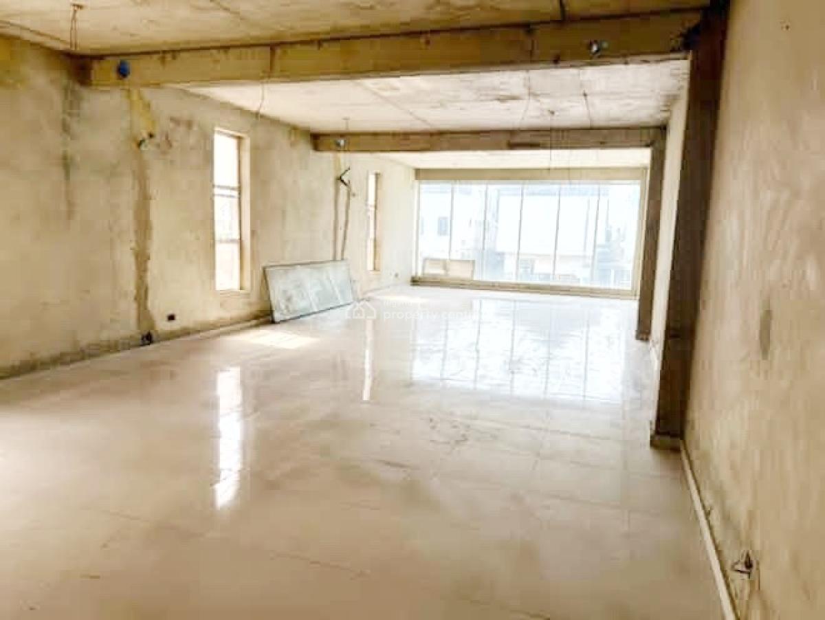 Large Commercial Building, Lekki Phase 1, Lekki, Lagos, Plaza / Complex / Mall for Sale