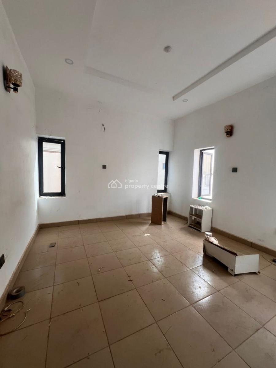 Well Built 3 Bedrooms Flat Apartment, Gilmore, Jahi, Abuja, Flat / Apartment for Sale