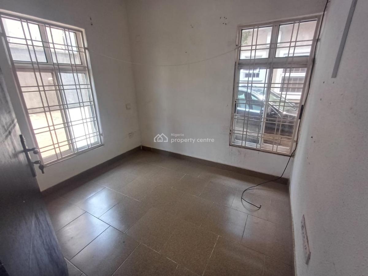 Video Available Portable 2 Room Bq, Phase 1, Lekki Phase 1, Lekki, Lagos, Flat / Apartment for Rent
