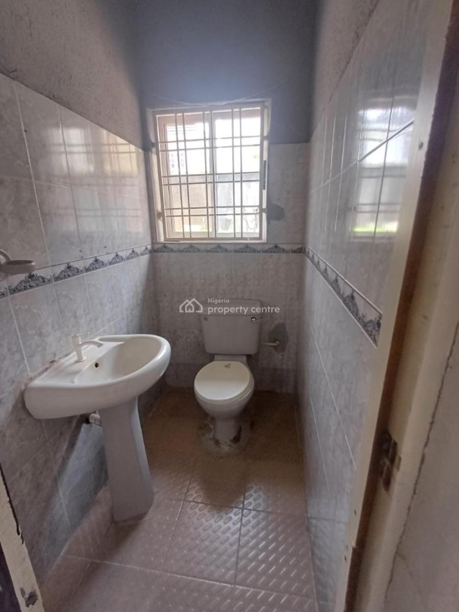 Video Available Portable 2 Room Bq, Phase 1, Lekki Phase 1, Lekki, Lagos, Flat / Apartment for Rent