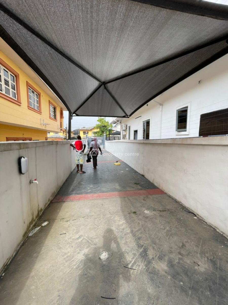 Lovely 4 Bedroom Semi Detached Duplex  with Bq, Lekki County, Lekki Expressway, Lekki, Lagos, Semi-detached Duplex for Rent
