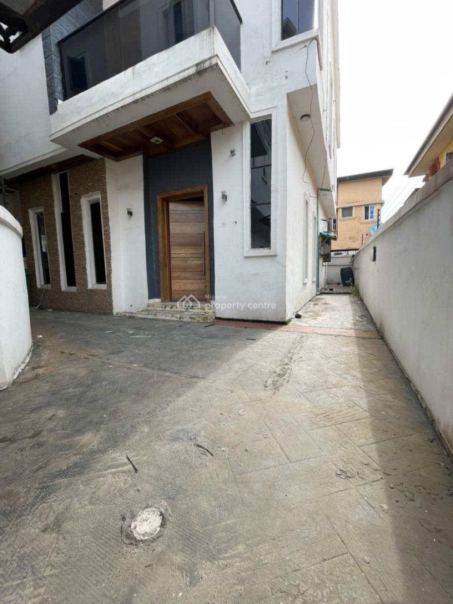 Lovely 4 Bedroom Semi Detached Duplex  with Bq, Lekki County, Lekki Expressway, Lekki, Lagos, Semi-detached Duplex for Rent
