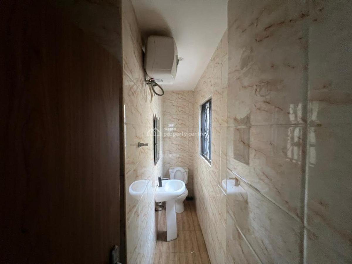 Spacious 2 Bedrooms Terrace Duplex, Lekki Phase 1, Lekki, Lagos, Terraced Duplex for Rent