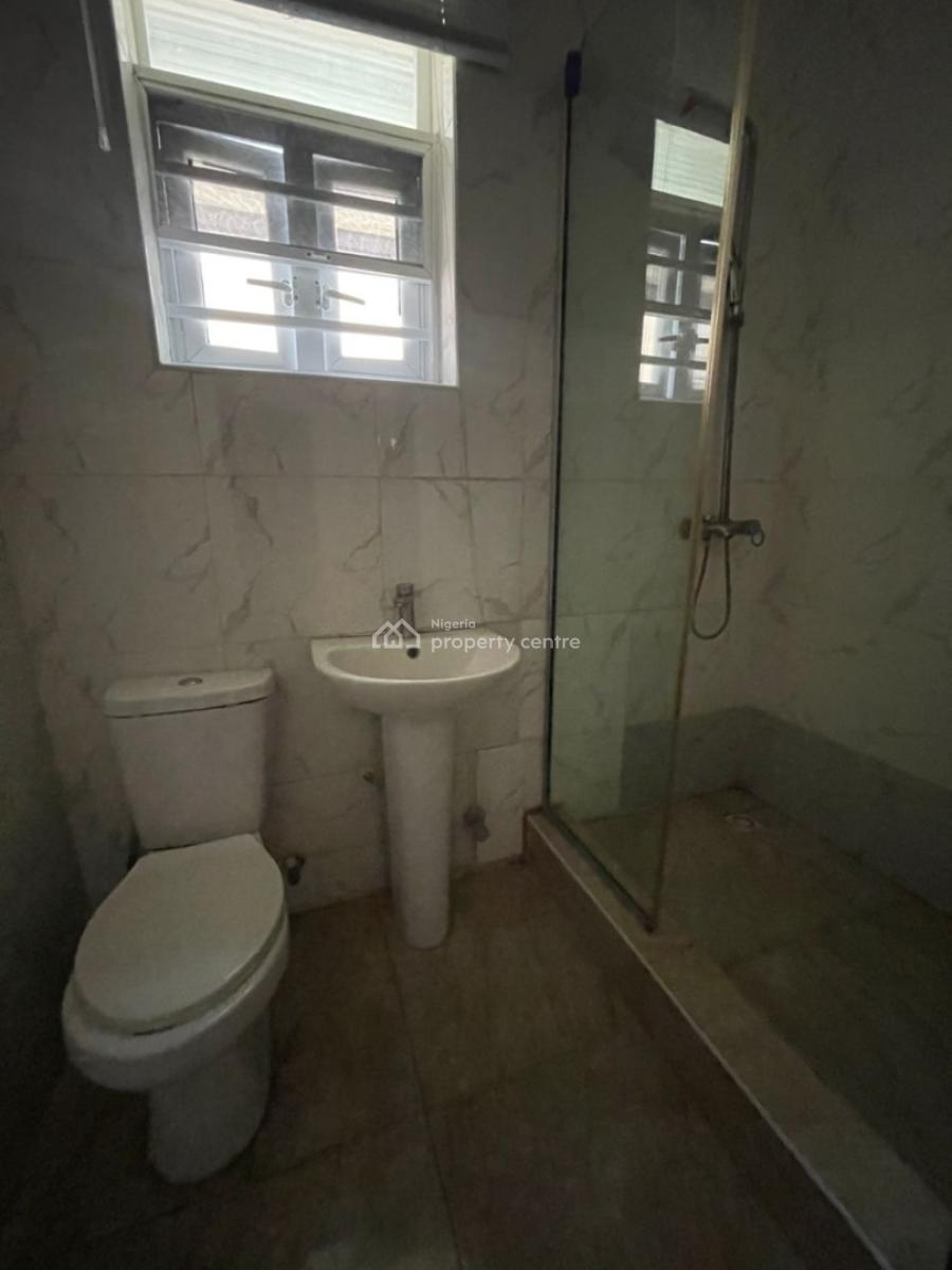 Well Renovated 4 Bedroom Semi Detached Duplex with Bq, Lekki County, Lekki Expressway, Lekki, Lagos, Semi-detached Duplex for Rent