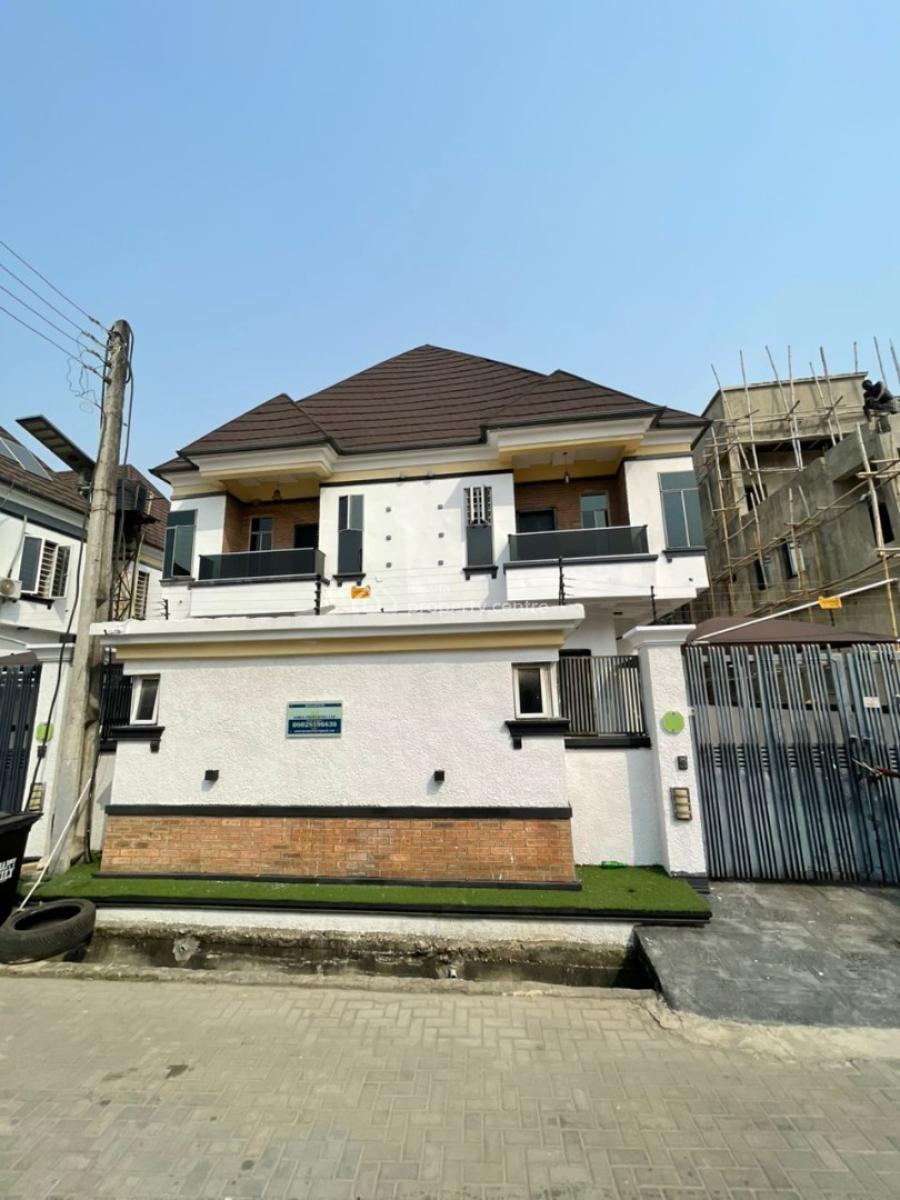 Well Renovated 4 Bedroom Semi Detached Duplex with Bq, Lekki County, Lekki Expressway, Lekki, Lagos, Semi-detached Duplex for Rent